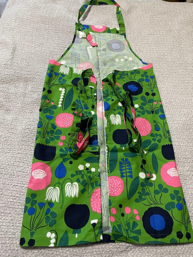 marimekko マリメッコ エプロン　グリーン