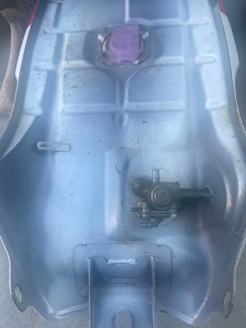 y*Ｐ様 CBR400F オリジナルタンク　純正　塗り替え無し　当時物　デカール