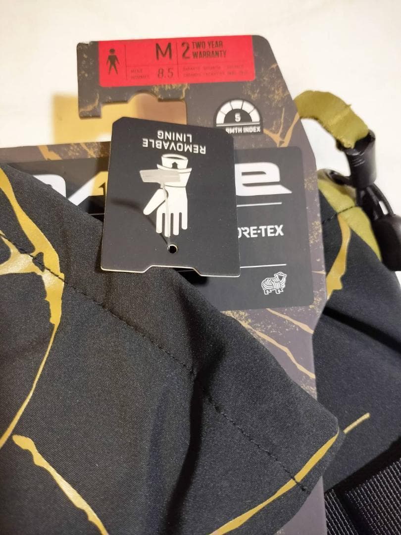 新品　Dakine ダカイン ゴアテックス グローブ M サミー・カールソン