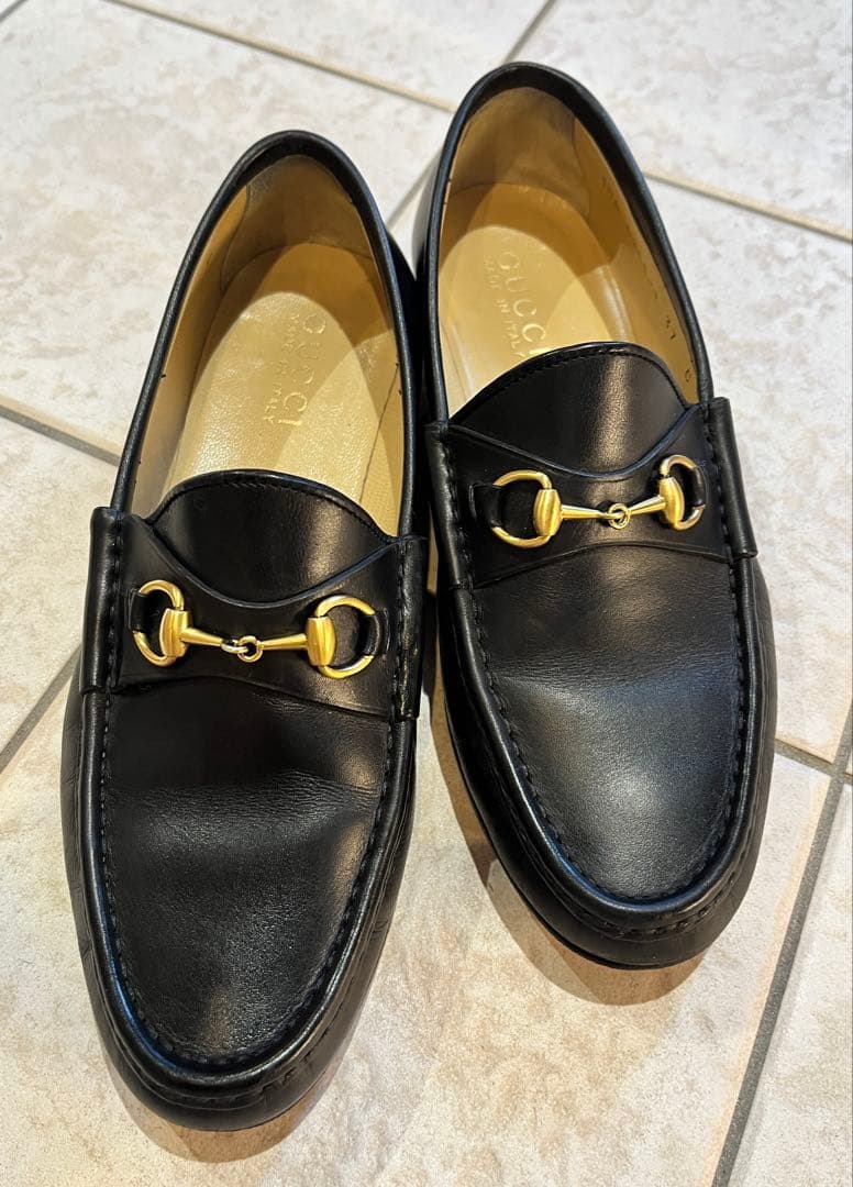 GUCCI ブラック ローファー