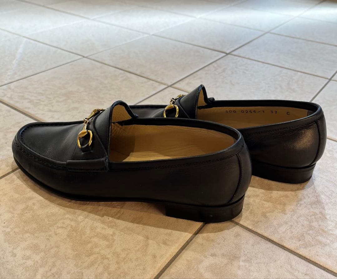 GUCCI ブラック ローファー