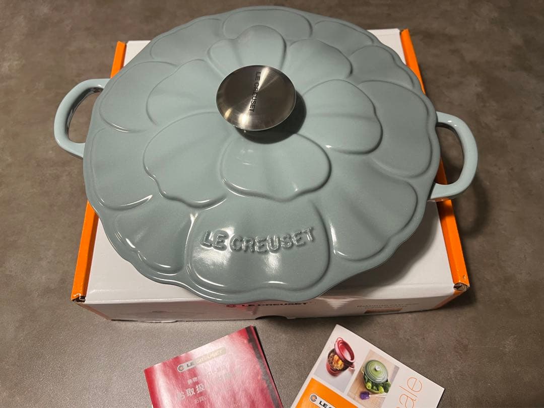 完売品 新品未使用 シグニチャー ビュッフェ キャセロール ペタル