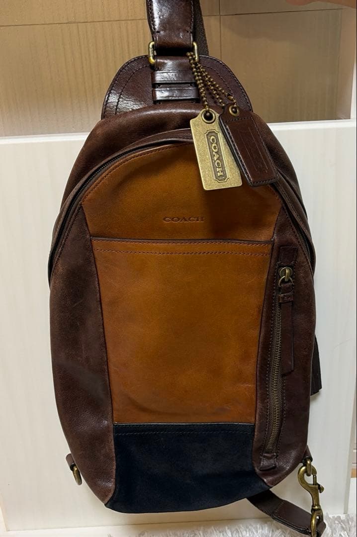 【アメリカで購入】COACH レザー ボディバッグ　メンズ