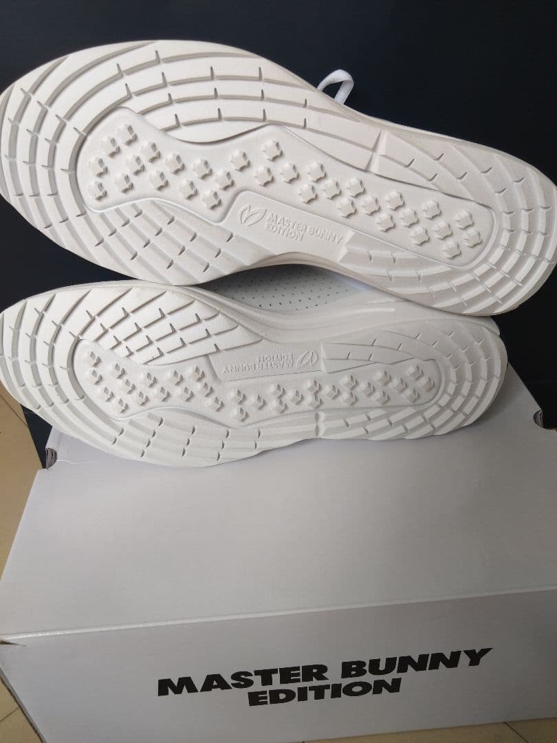 MASTER BUNNY EDITION MBE ホワイト ゴルフシューズ