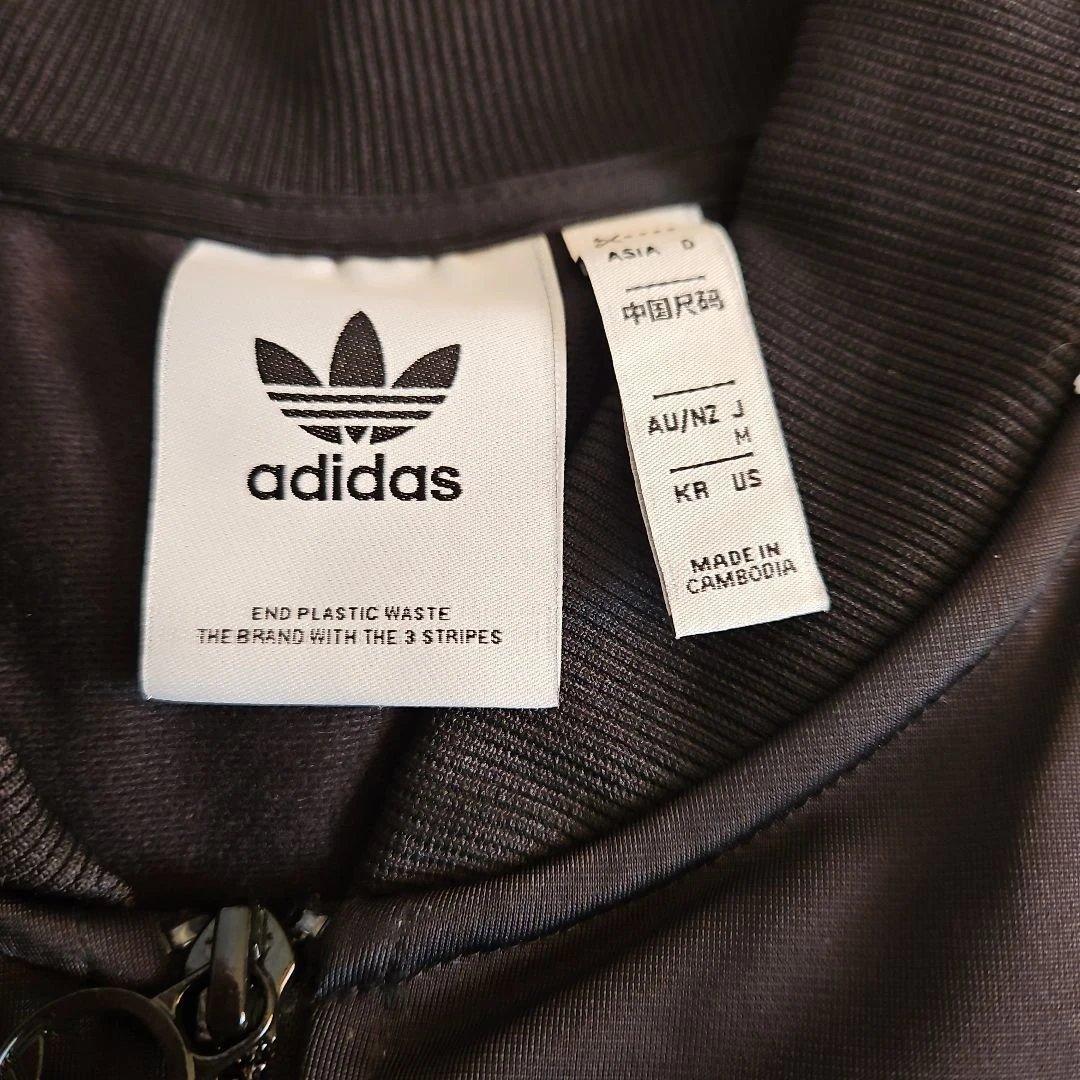 アディダス　adidas　セットアップ　ジャージ　上下　　ユニセックス　Mサイズ