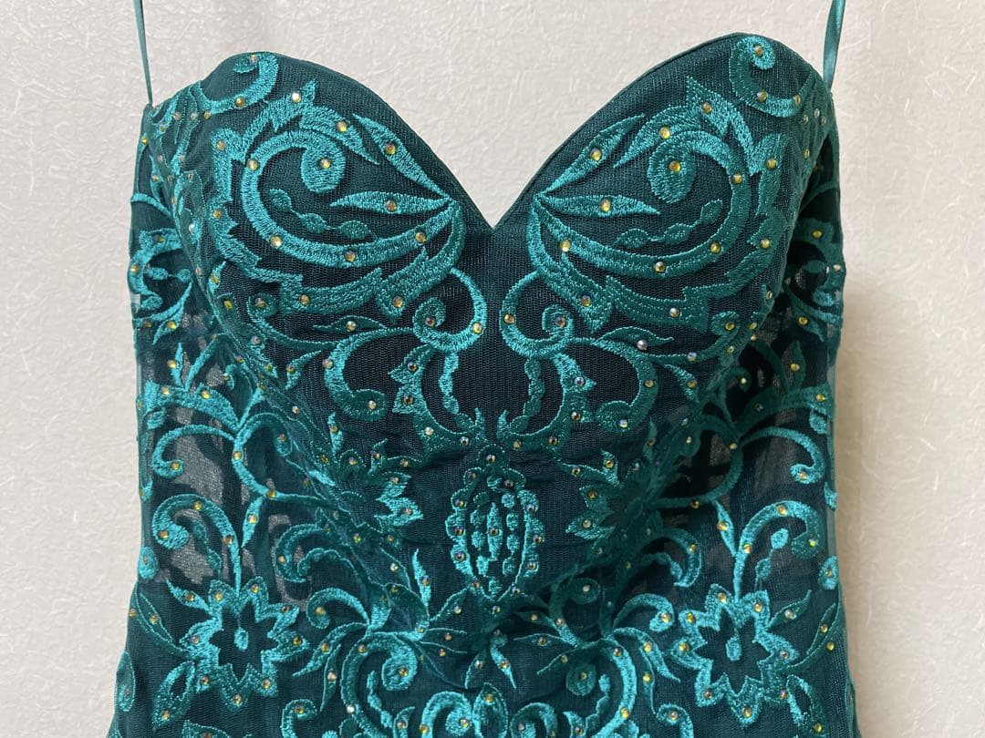 ドレス　コンテスト　舞台