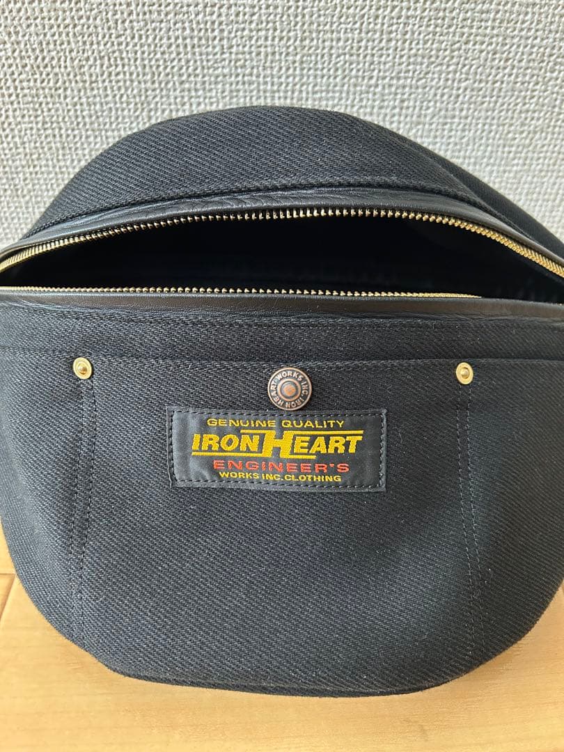 IRON HEART アイアンハート 21oz黒鎧ウエストバッグ/IHE-37