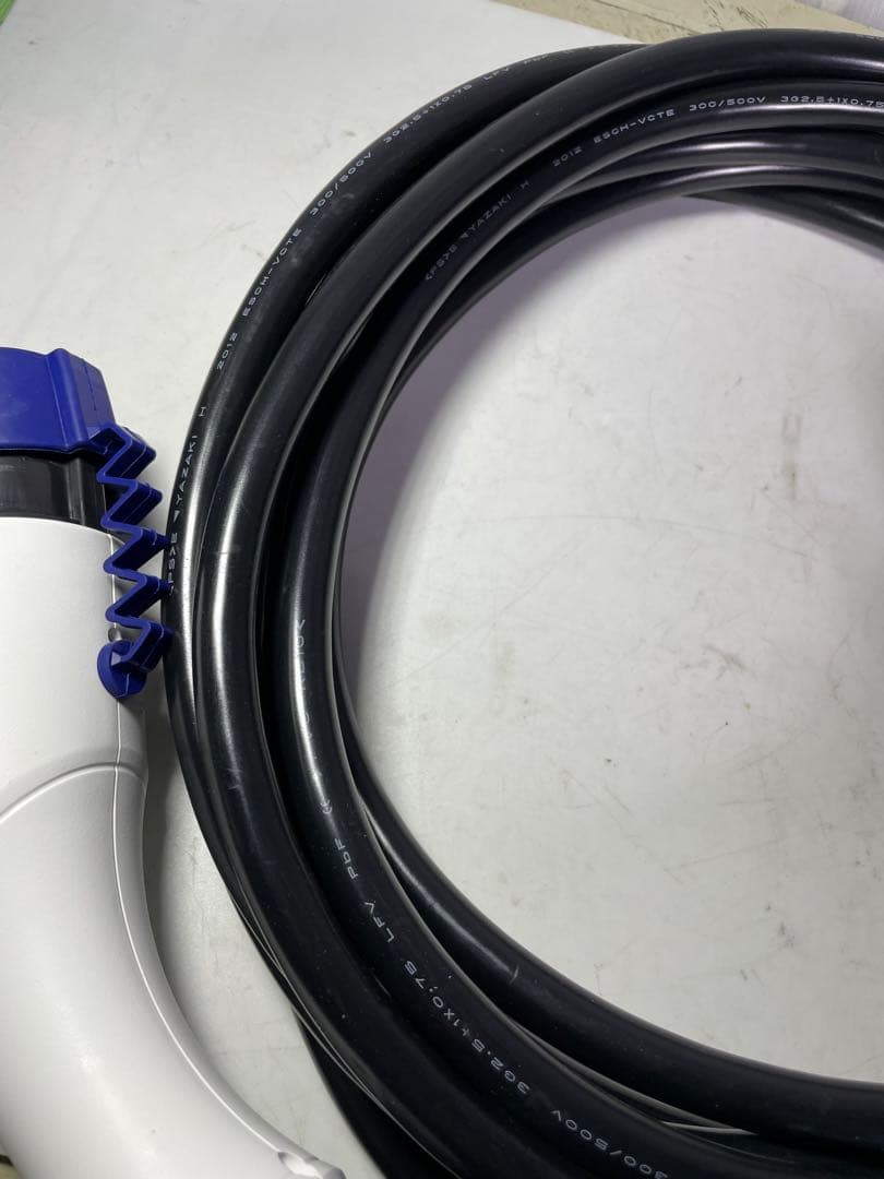 日産　リーフ　充電ケーブル　3NK0E