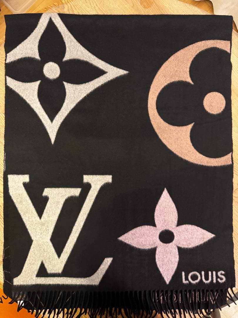 Louis Vuitton ロゴストール ブラック
