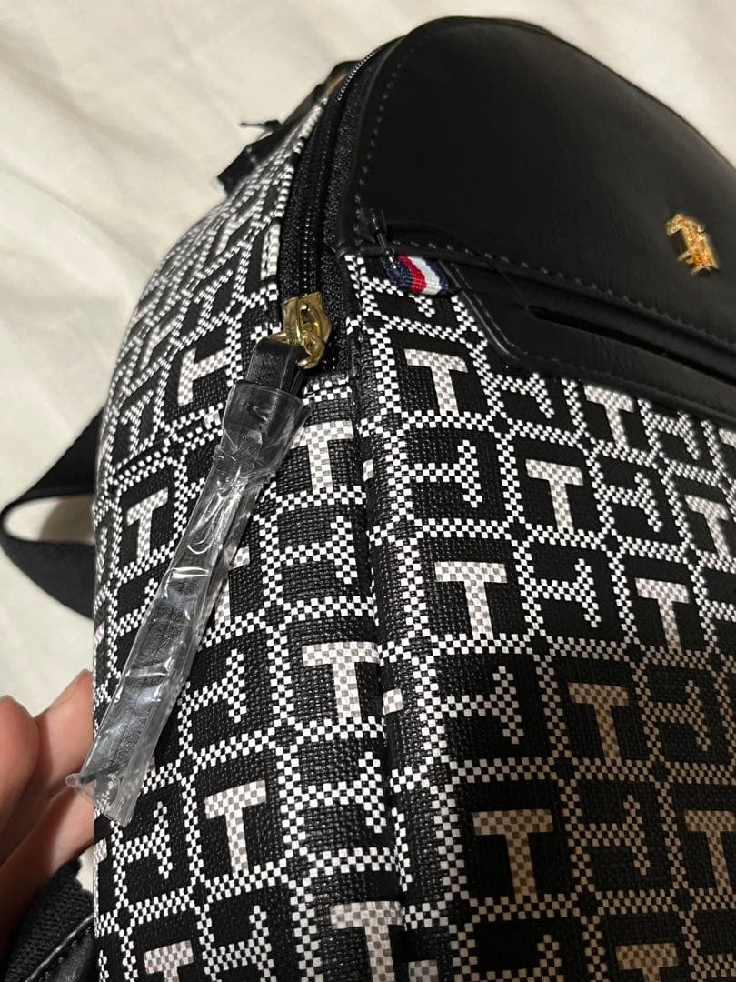 美品！新品未使用　トミーヒルフィガー リュック　パスケース付き