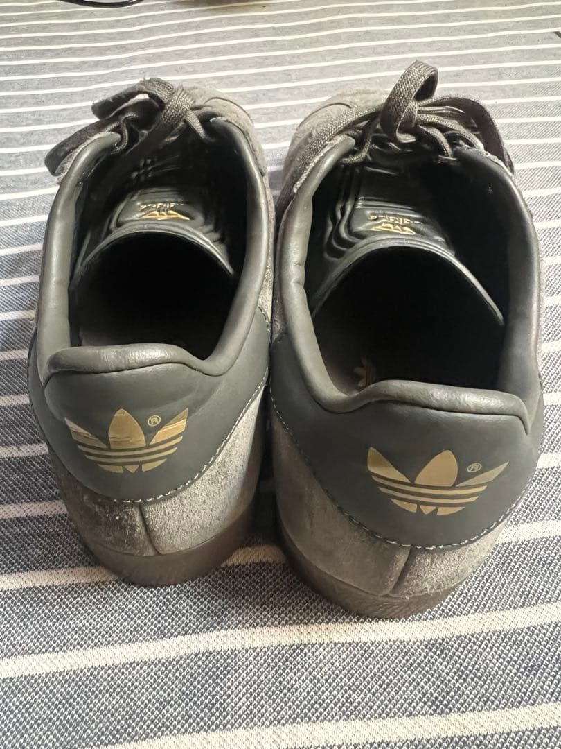 adidas gazelle スエード スニーカー　美品