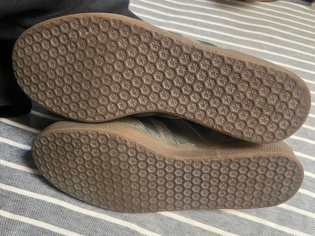 adidas gazelle スエード スニーカー　美品