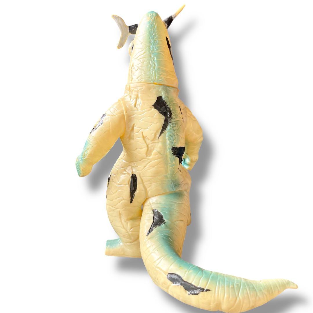 ゴ*ド様 怪獣ソフビ クリーム色 ジャンク品