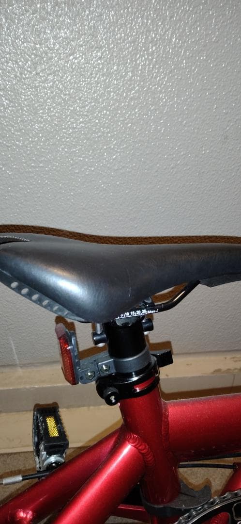 ルノーウルトラライト 7.3段変速付き 赤