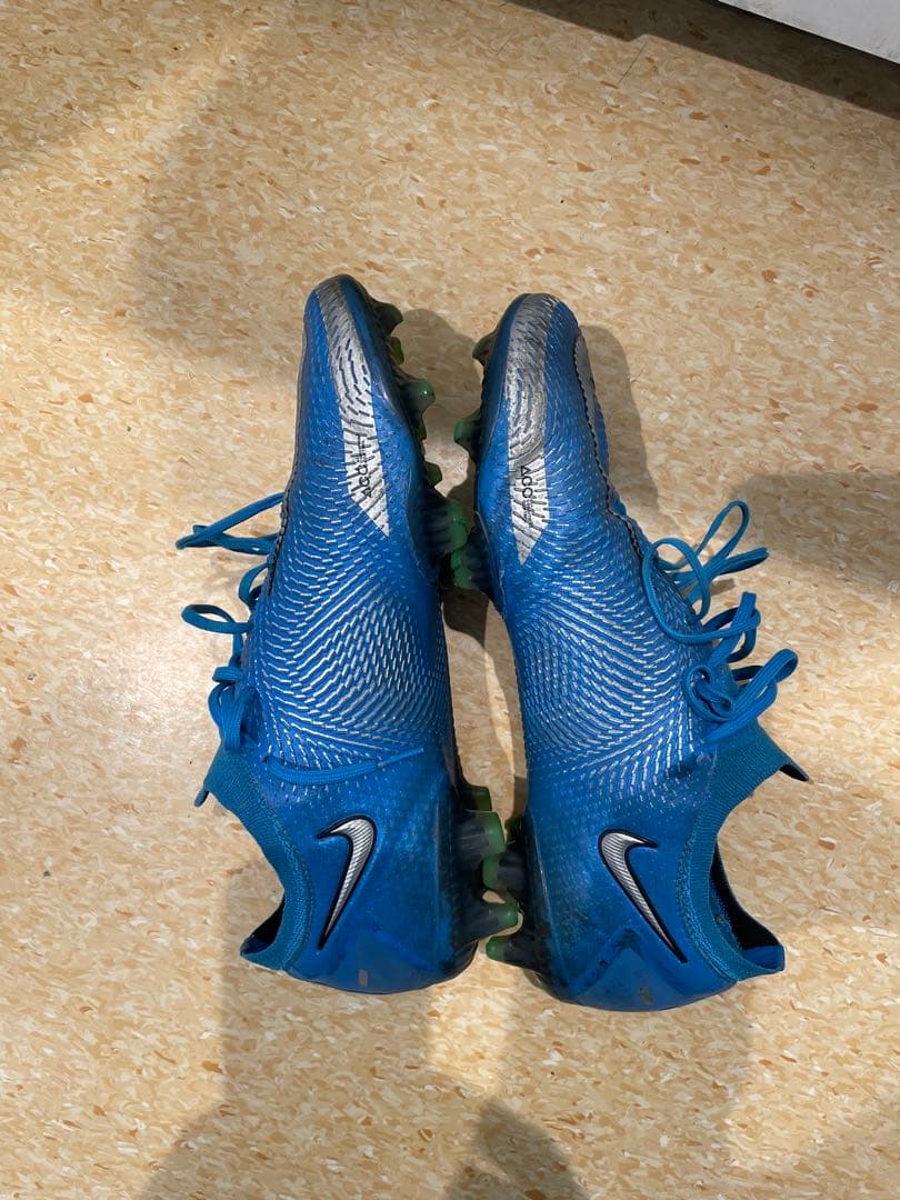 NIKE サッカースパイク ファントム 27.5cm