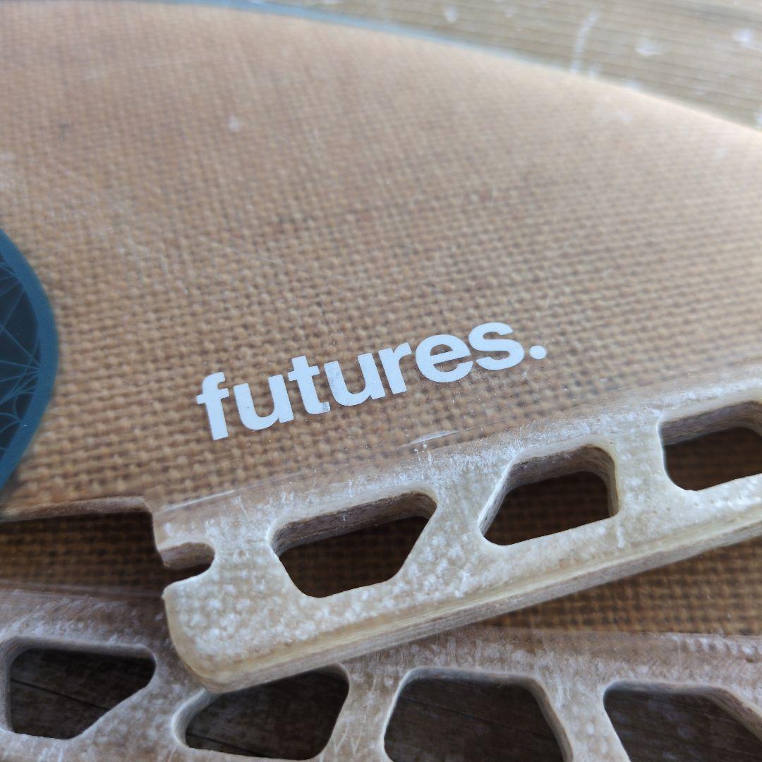 futures. サーフボードフィン 幾何学模様