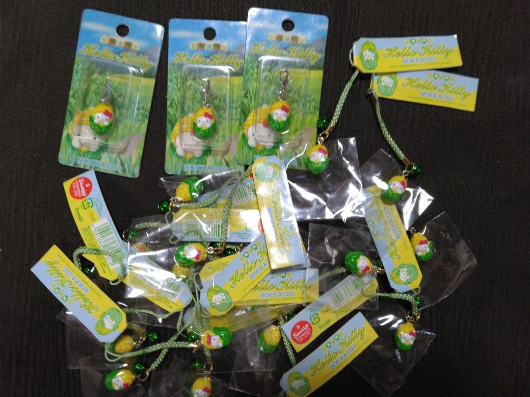 ご当地キティ　まとめて！　根付け ストラップ、ファスナーマスコット