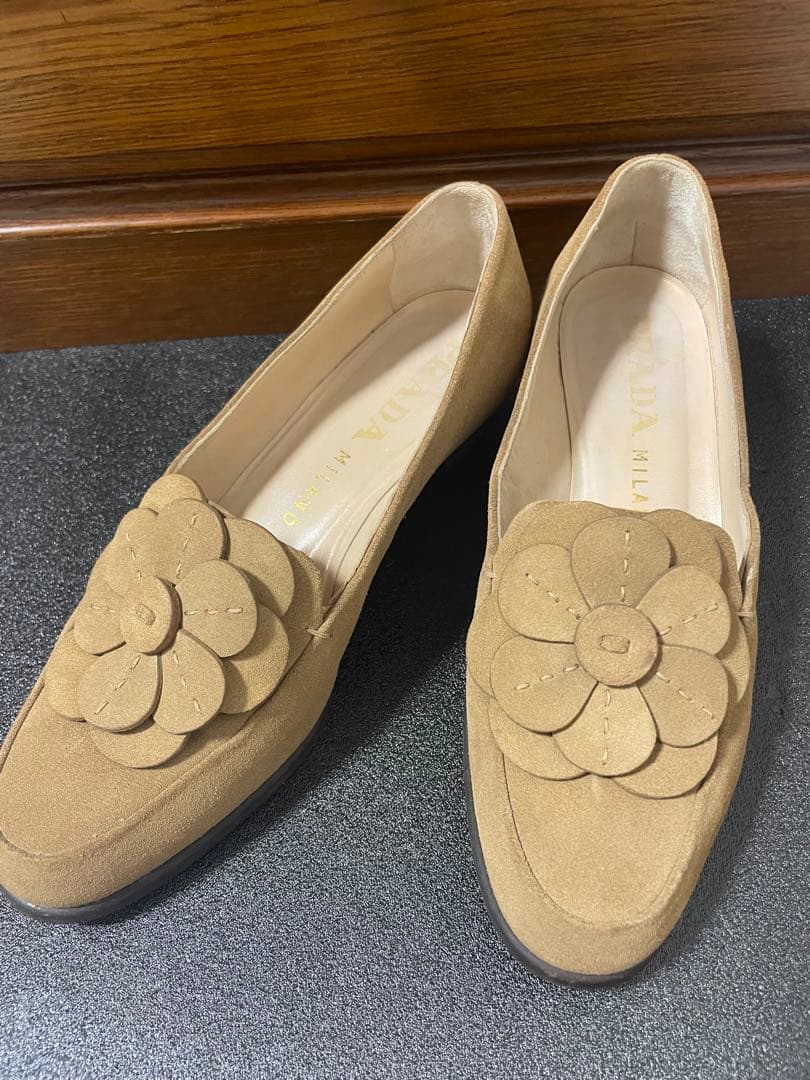 美品‼️PRADA パンプス ローヒール フラワーモチーフ スエード 靴