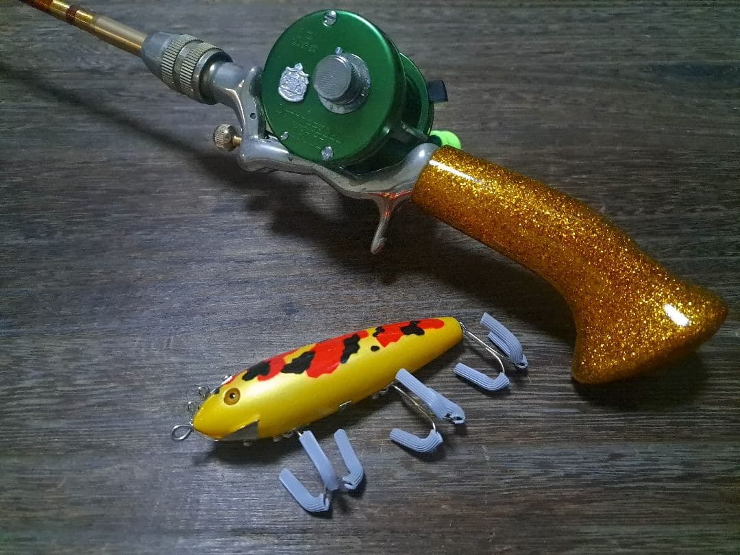 道楽 DOWLUCK ドウラク ドライビングミノー 錦鯉 昭和三色 ルアー・フライ