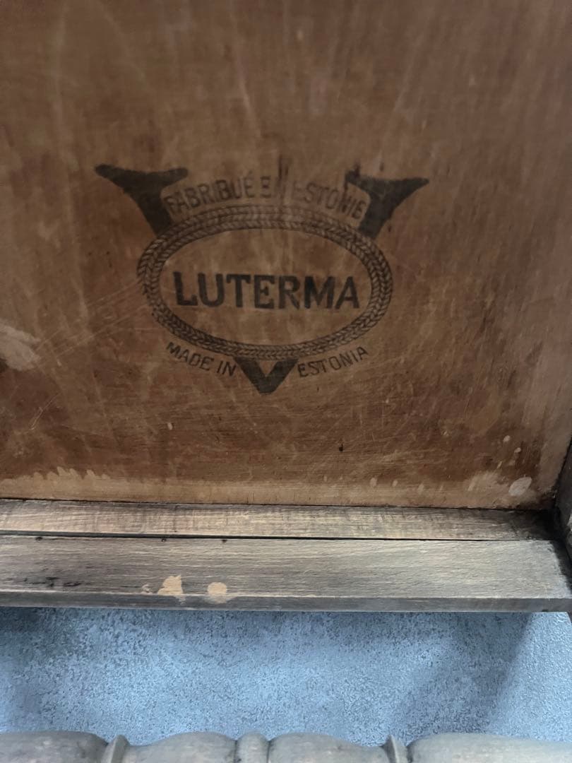 クラシックなダイニングチェア 木製 ① -1