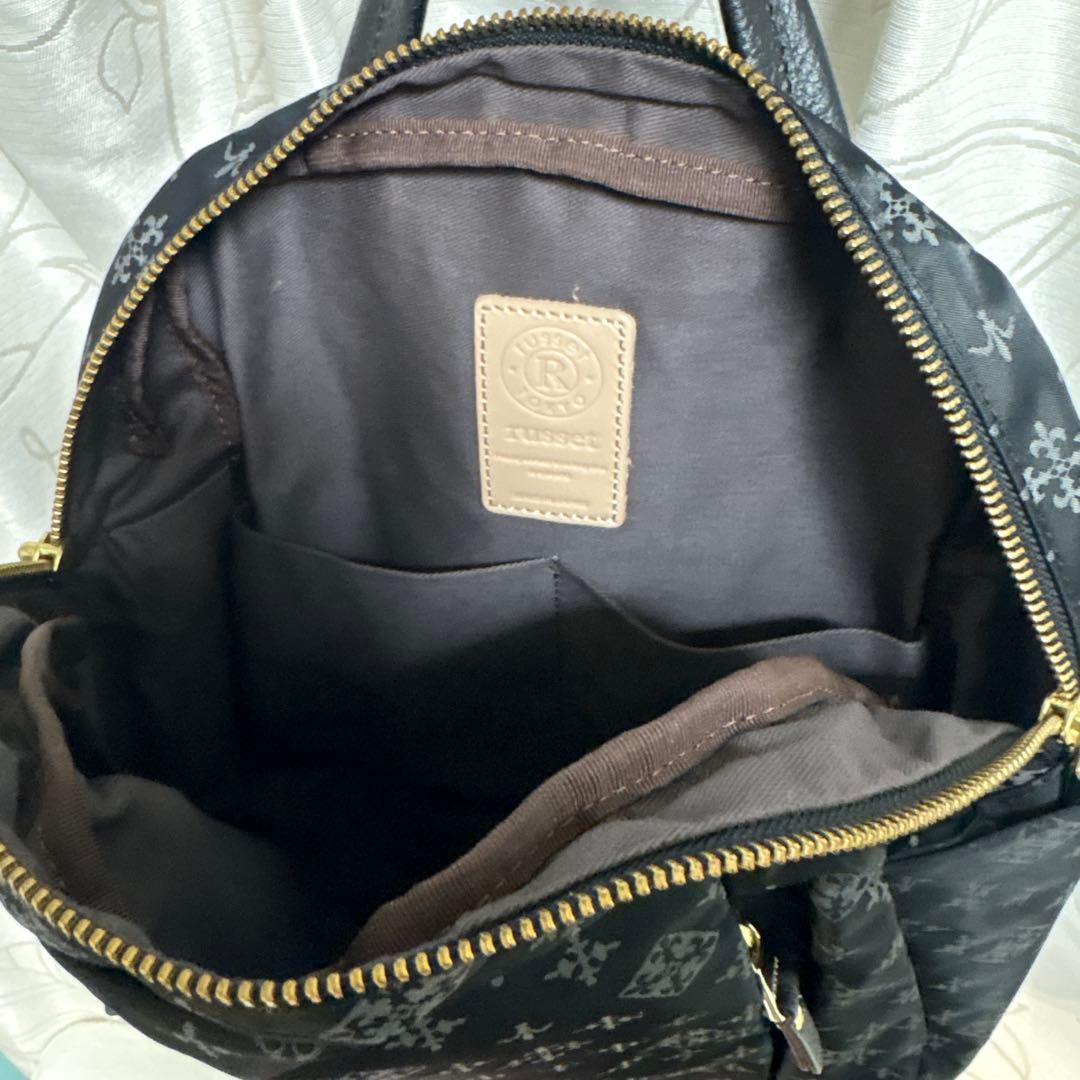 新品同様ラシット コンパクトリュック