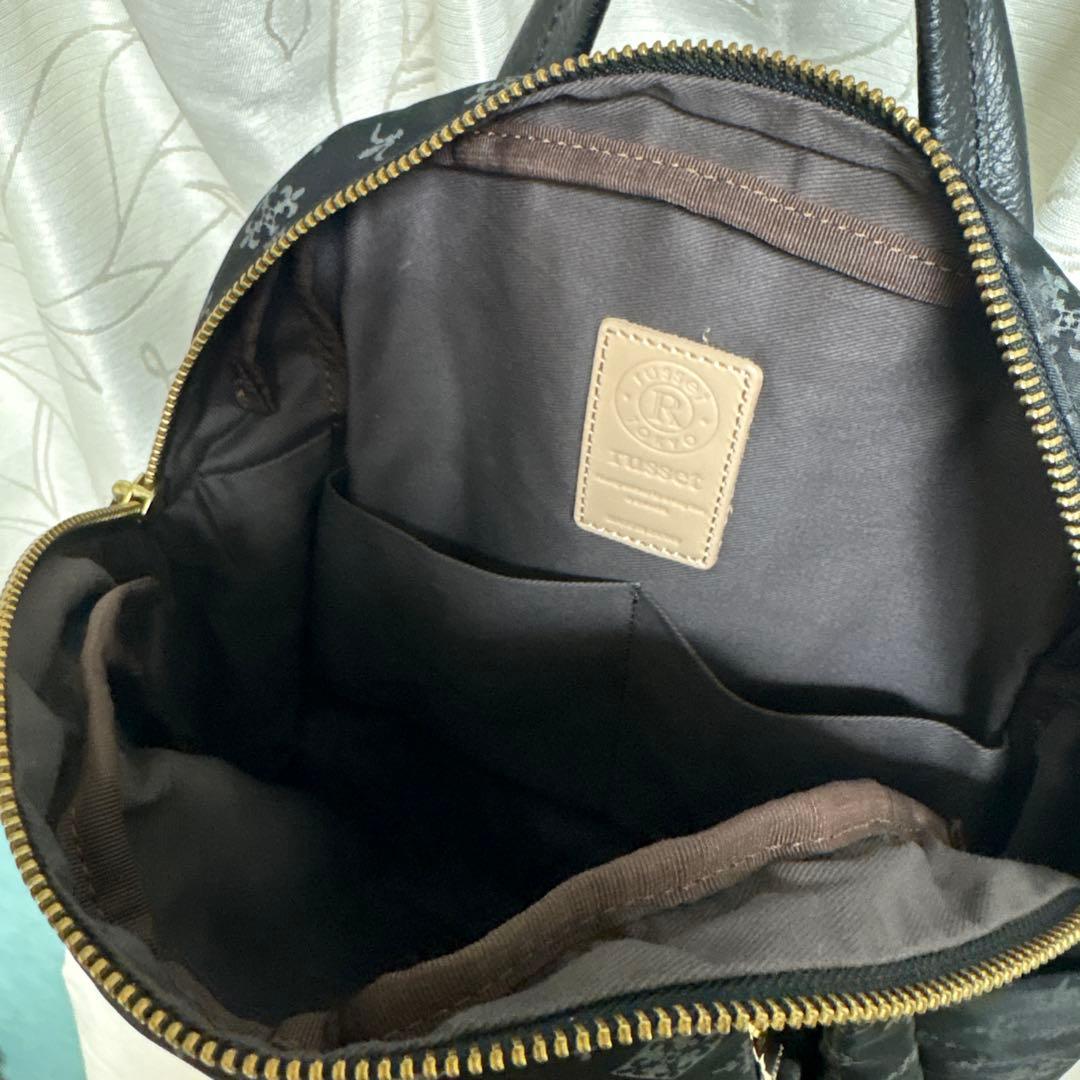 新品同様ラシット コンパクトリュック