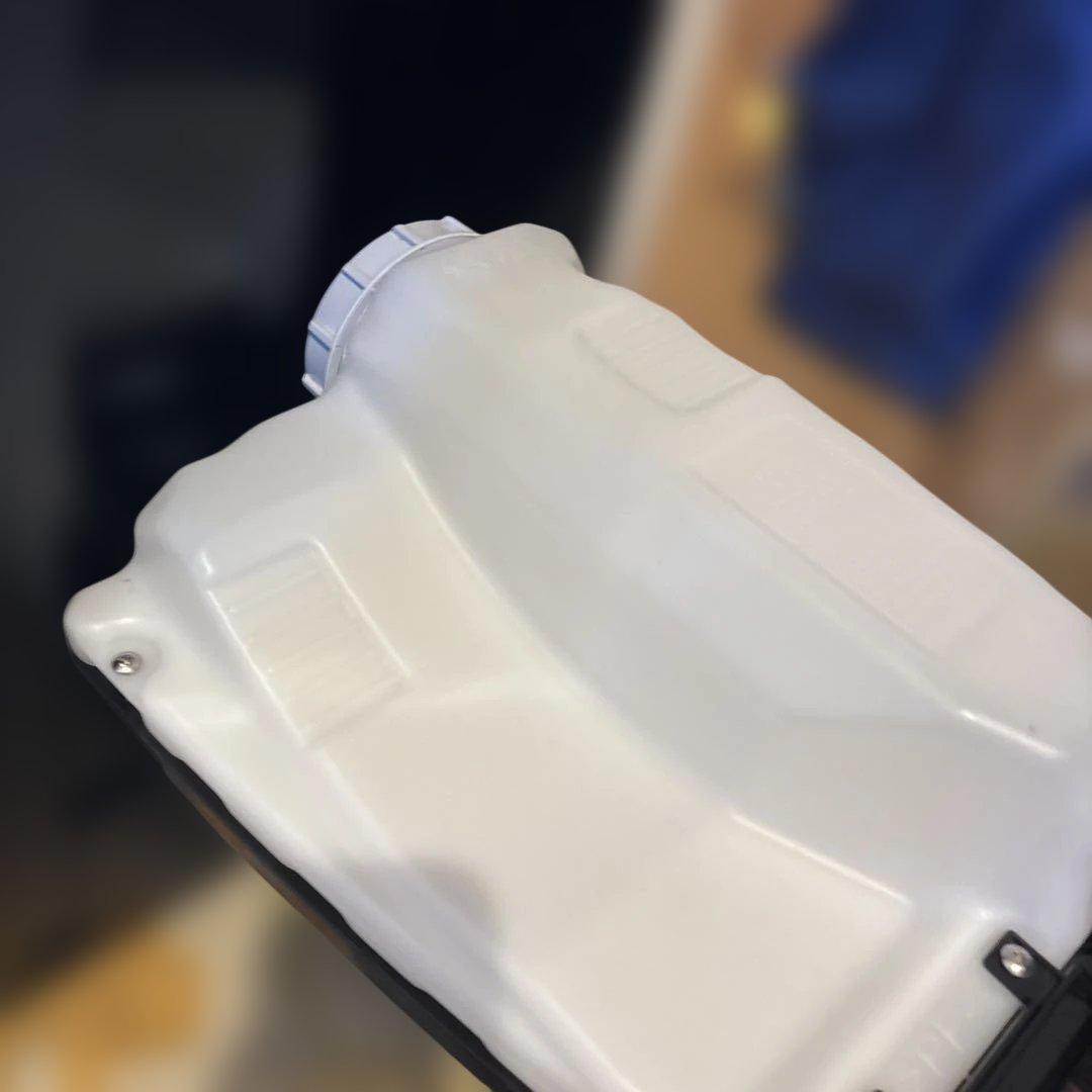 2021年製 除加湿空気清浄機　KC-HD70-W