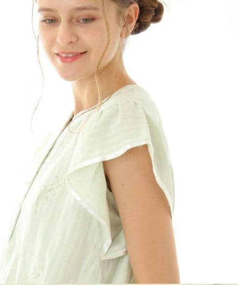 ◎新品未使用タグ付き　narue　ナルエー　パジャマ　すずらん刺繍　グリーン系