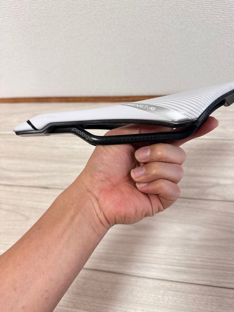 Prologo Dimension Carbon サドル 143mm