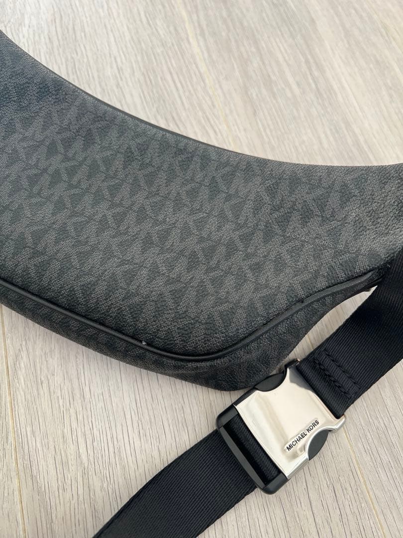 MICHAEL KORS マイケルコース　ウエストポーチ