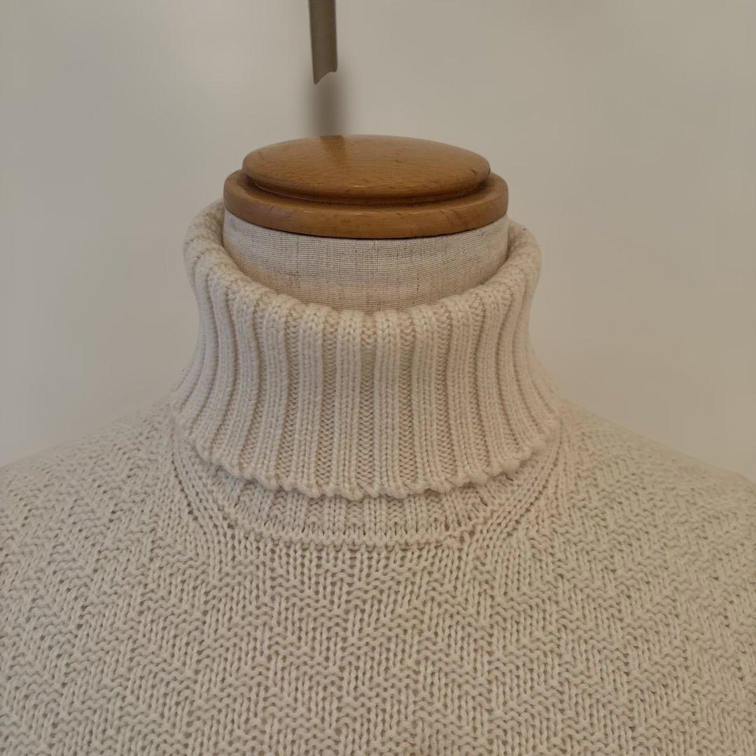 ドルモア／タートルネックニット／ヘリンボーン織り／ホワイト／44