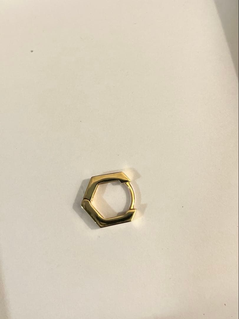 carat フープ　ピアス　18K ゴールド　片耳用　スクエア