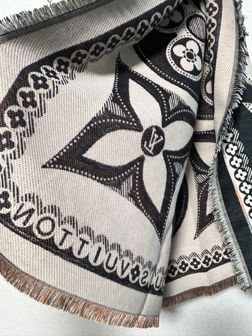 ヴィトン ストール ブラック ベージュ