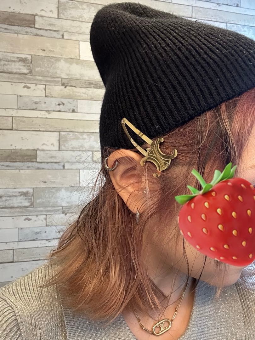 セリーヌヘアピン