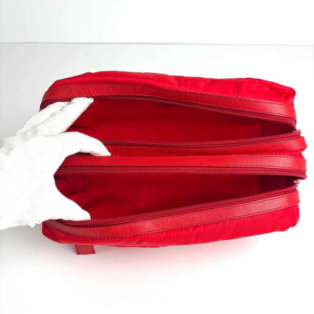 極美品 PRADA セカンドバッグ ポーチ 三角ロゴ ナイロン サフィアーノ