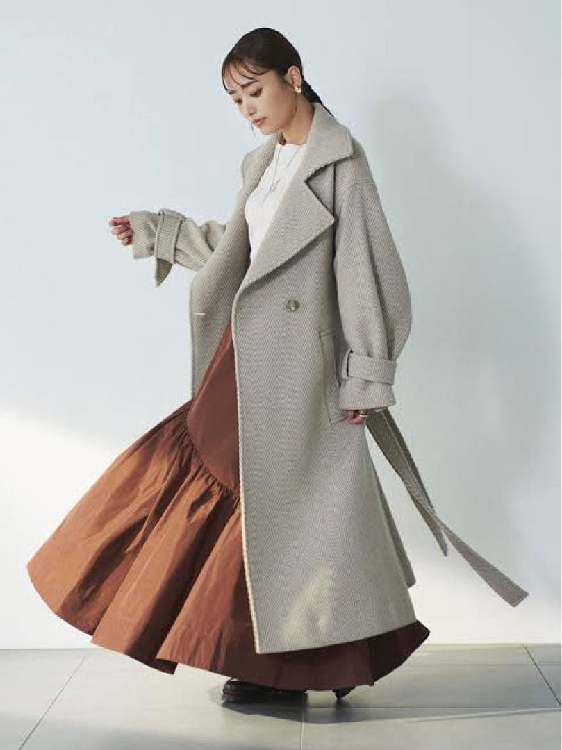 新 デザインファッション - emmi 【emmi atelier】ヘリンボーンコート エミ