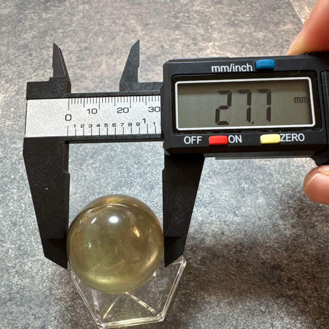 リビアングラス　スフィア　貫通穴なし　隕石