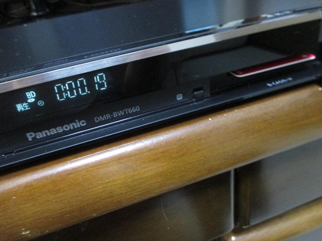 超美品Panasonic1TB 2チューナー BDレコーダーDMR-BWT660