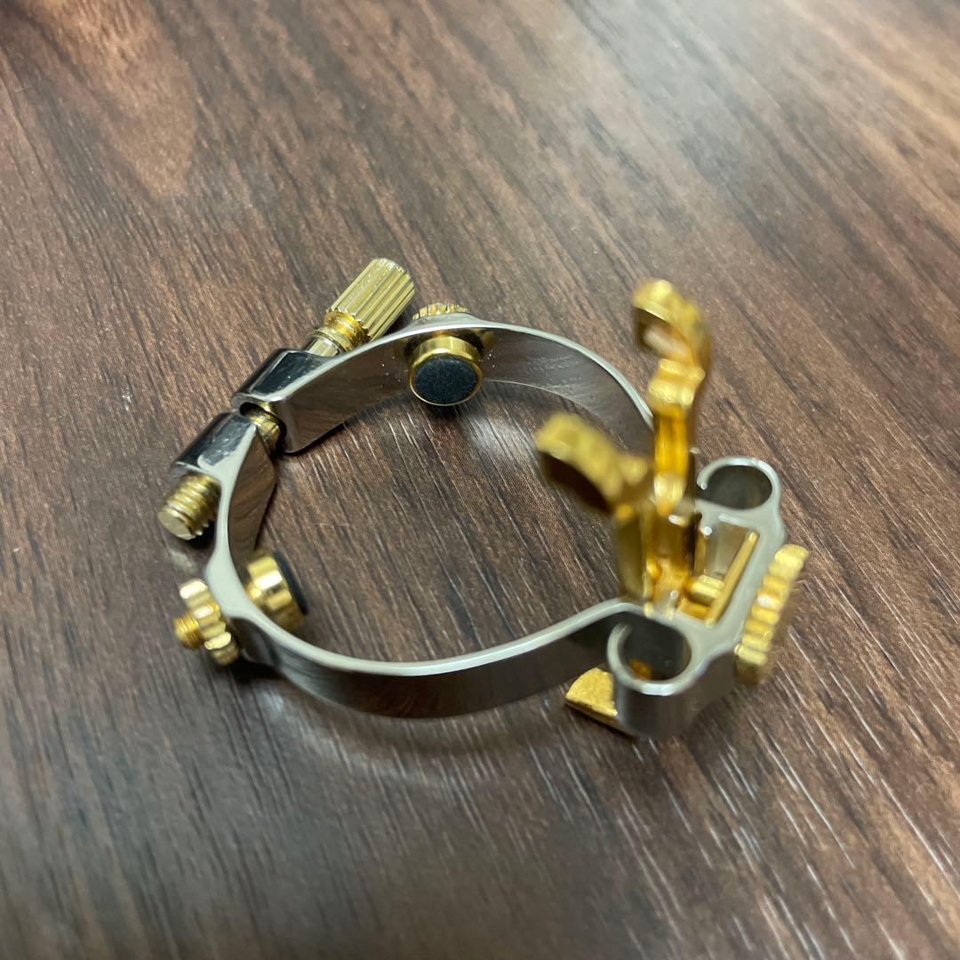 JLV アルトサックスリガチャー プラチナ仕上げ