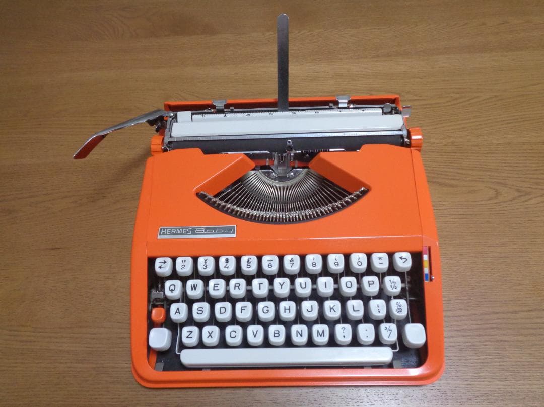 完動品　HERMES baby エルメスベイビータイプライター　オレンジカラ―