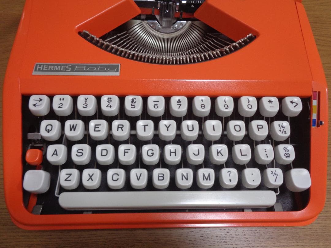 完動品　HERMES baby エルメスベイビータイプライター　オレンジカラ―