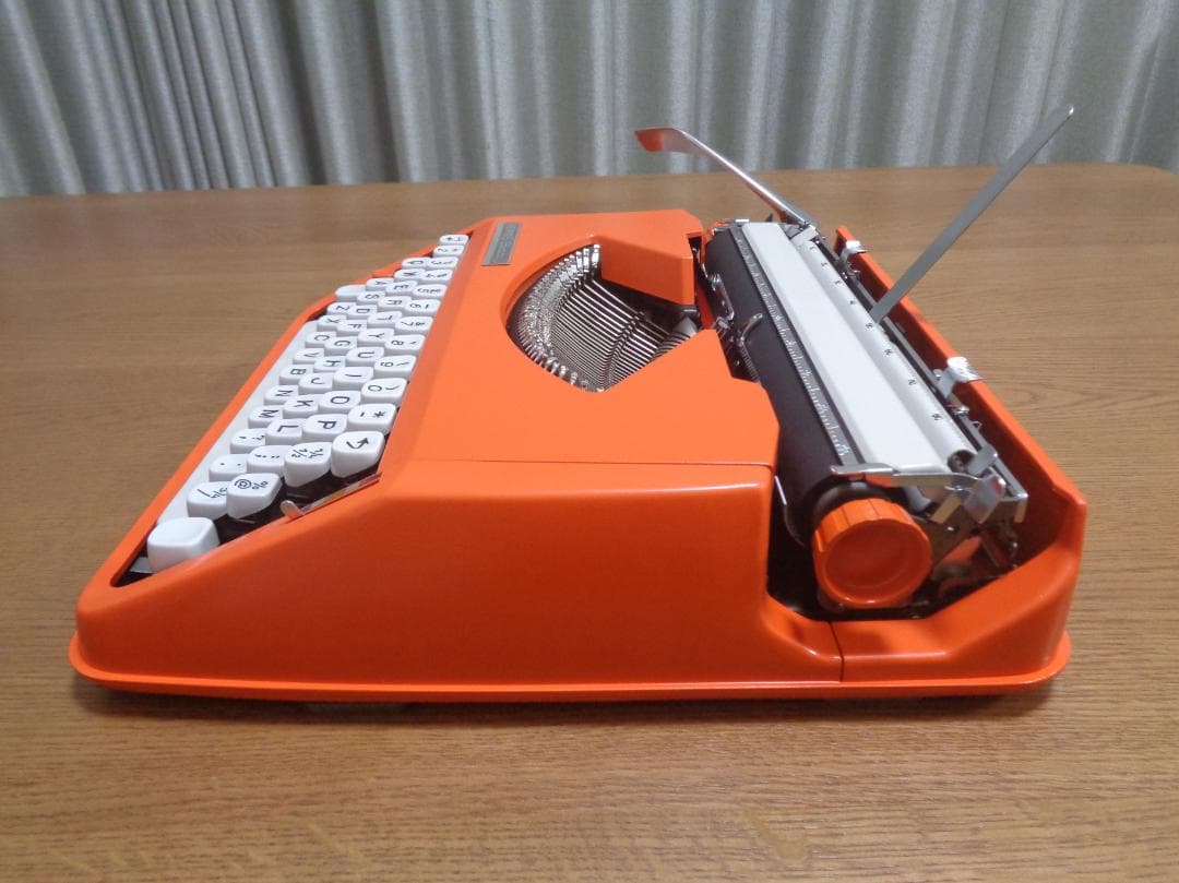 完動品　HERMES baby エルメスベイビータイプライター　オレンジカラ―