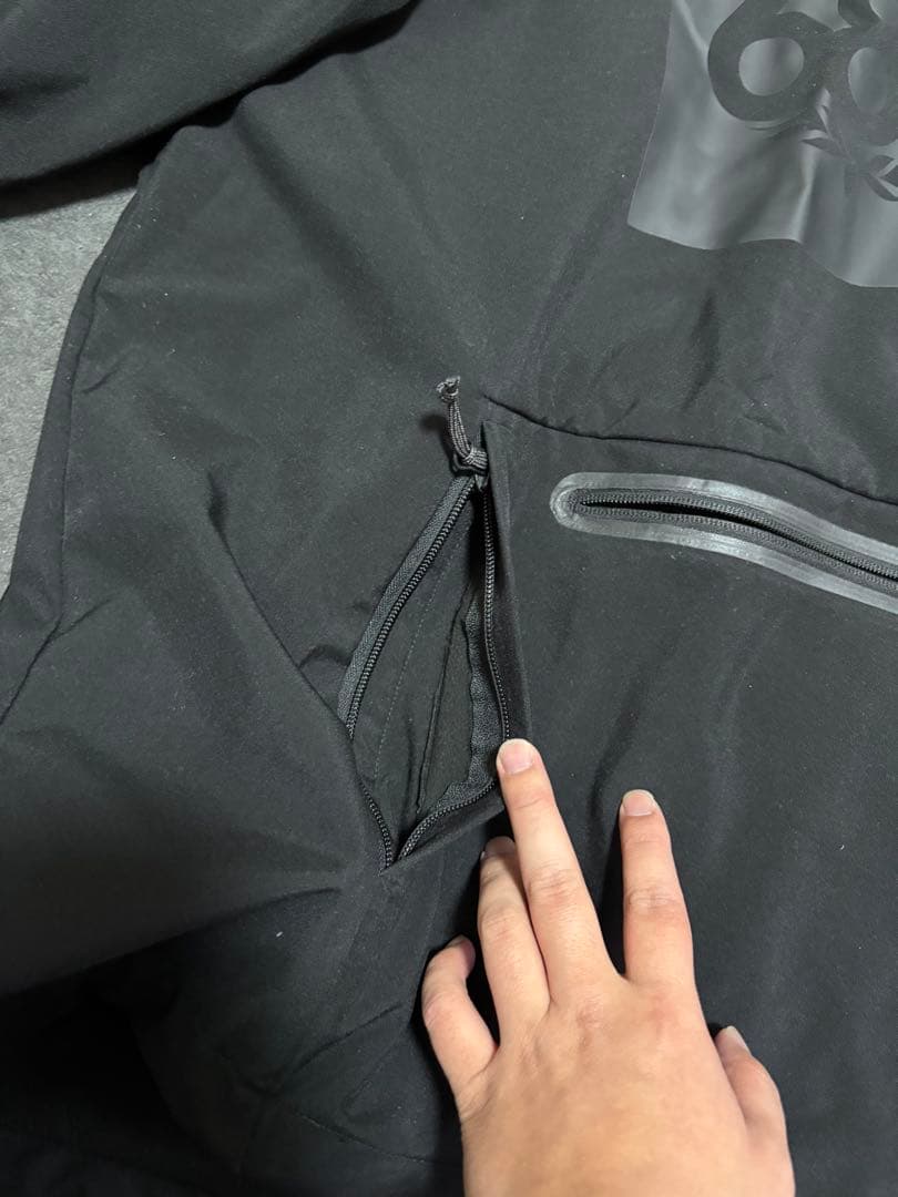 686 ブラック フード付きウェア