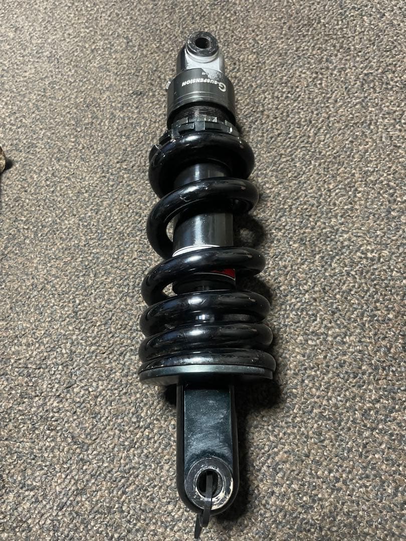 TW200ローダウン　リヤサス　G-SUSPENSION ショックアブソーバー