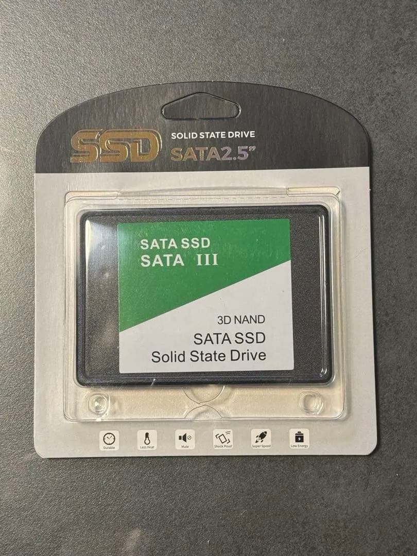 4TB SATA III SSD 3D NAND最大550mb/ｓ