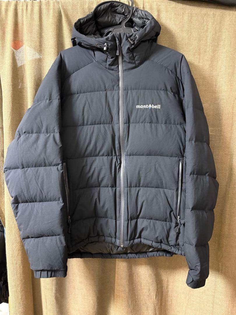 mont-bell モンベル　ダウンジャケット フード付き ブラック
