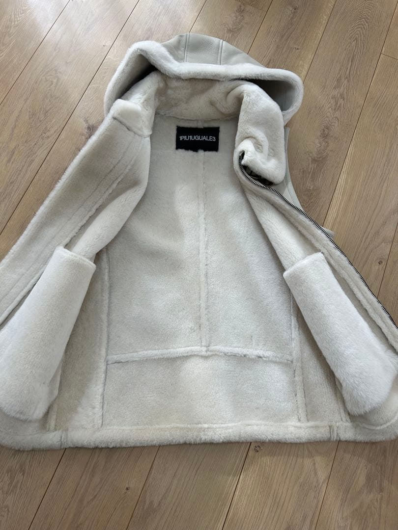 トップス 1PIU1UGUALE3 SPANISH MOUTON VEST