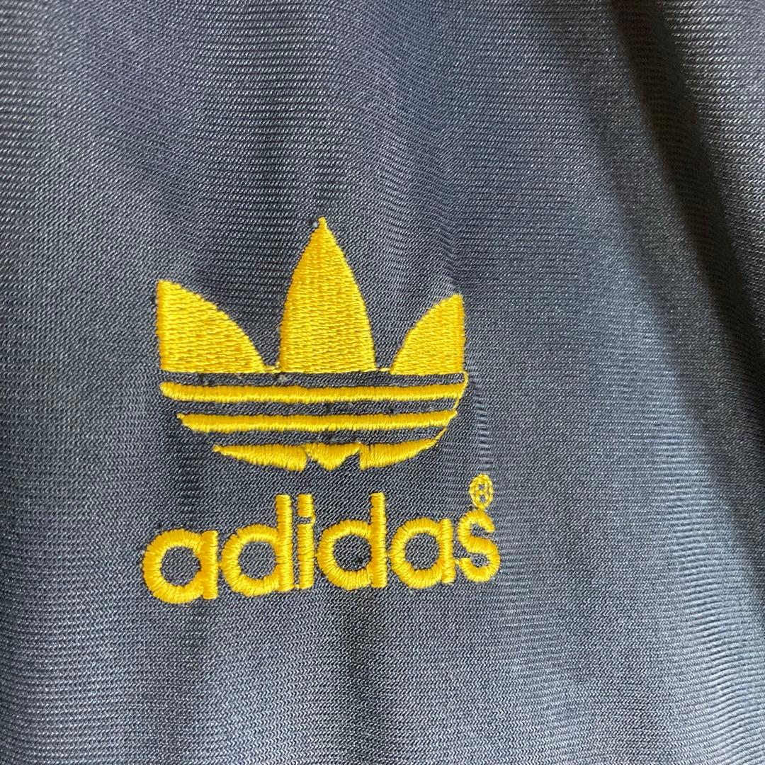 adidas ネイビー ジップアップ　トラックジャケット　刺繡ロゴ　3本ライン