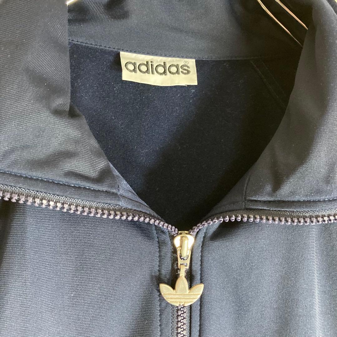 adidas ネイビー ジップアップ　トラックジャケット　刺繡ロゴ　3本ライン