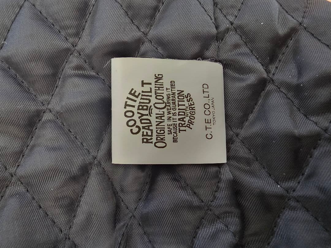 cootie スタジャン オリーブグリーン